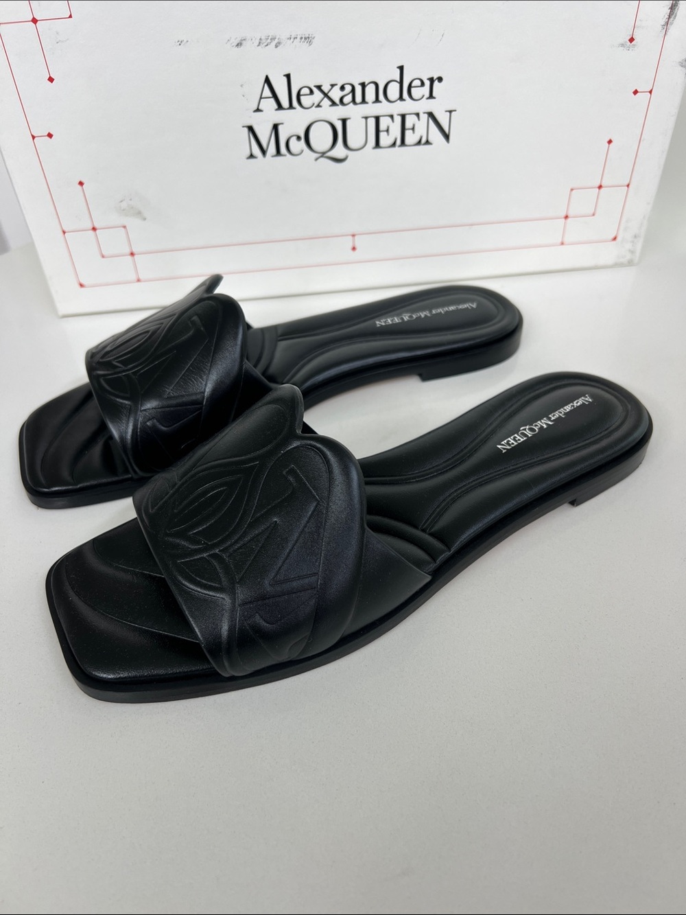 Alexander McQueen black leather open toe flat sandals slides 38 C